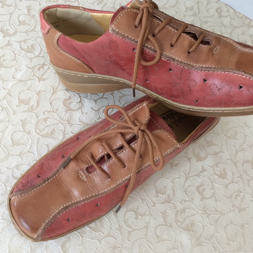 British Pedalos by padders leather comfort lace up